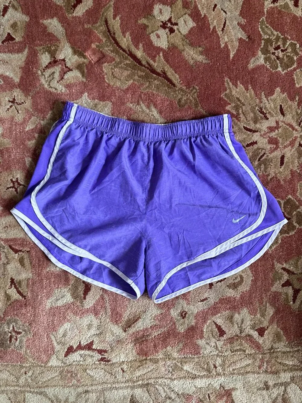 Nike Women's Dri-FIT Tempo Running Shorts Purple size Large 🏃♀️💜